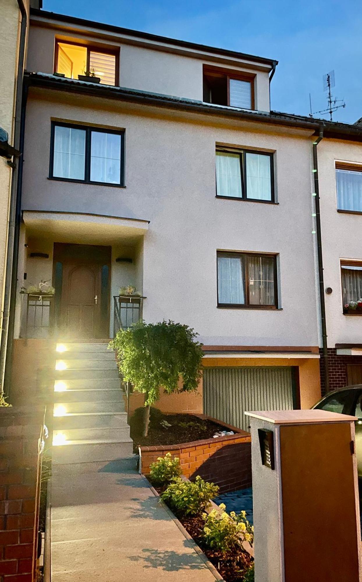 Sunny Apartment Olomouc Buitenkant foto